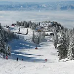 Krvavec Отель Церклье-на-Гореньскем