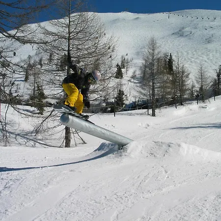 Krvavec Отель 3*
