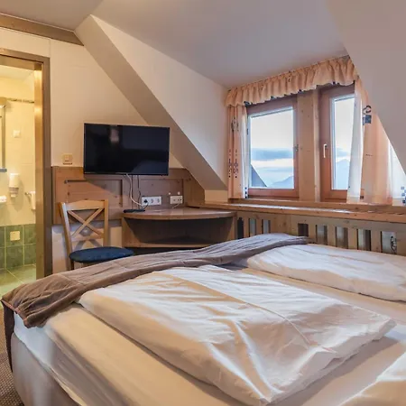 Krvavec Otel
