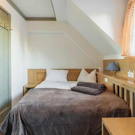 Krvavec Otel 3*