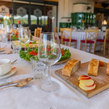 Krvavec Otel 3*